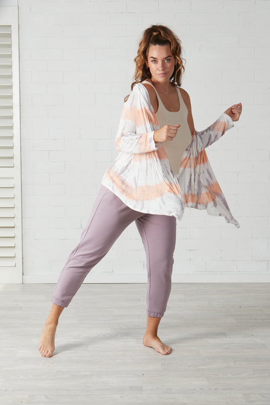 'HAND ME THE REMOTE' CARDI Berkanan Official